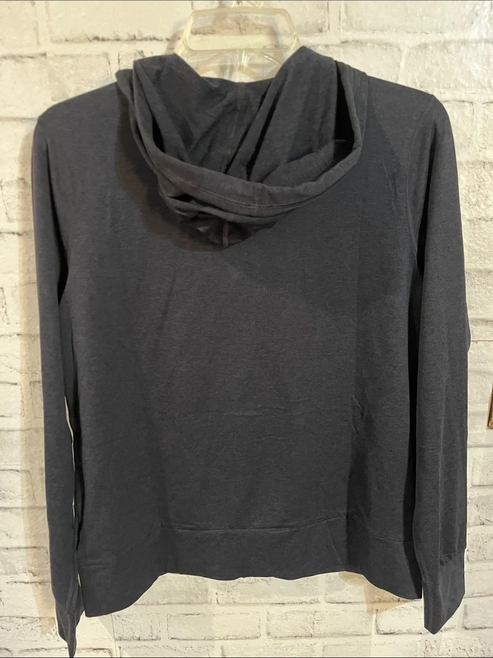 NWT vuori halo performance hoodie 2.0 heathered blue - Picture 6 of 6